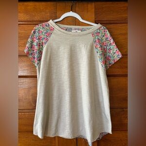 NATURAL LIFE Cream Top with Floral Sleeves